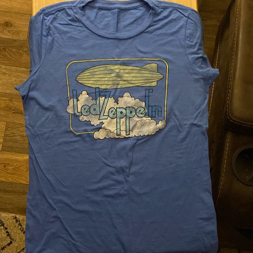Medium Led Zeppelin tshirt